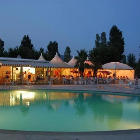 Mobil-home 2 Camping 4 Etoiles Campsite