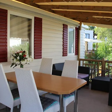 Mobil-home 2 Camping 4 Etoiles